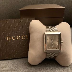 BRAND NEW Gucci Men's 'G-Timeless' Watch - Silver